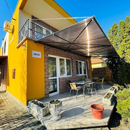 Gabi Haz Apartmanok*** Hajduszoboszlo Exterior photo